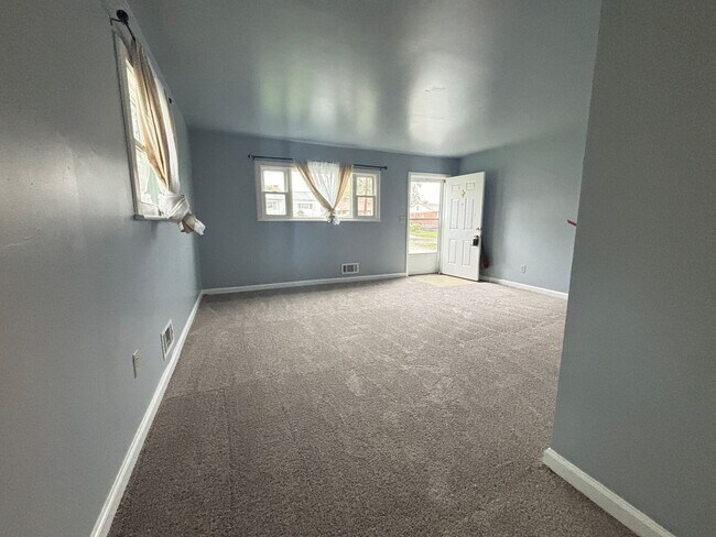 Foto del edificio - 4230 Moomaw Ave NW