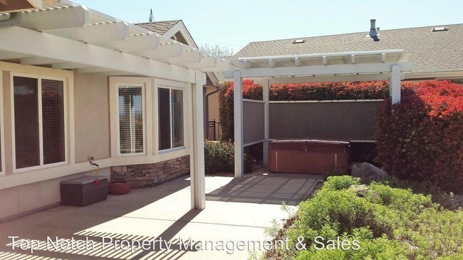 Building Photo - 3 br, 2 bath House - 1386 St. George Circle