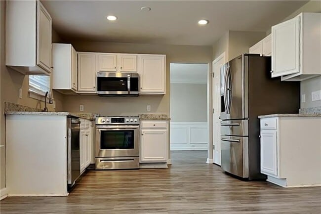 Building Photo - 4341 Ash Tree St SW