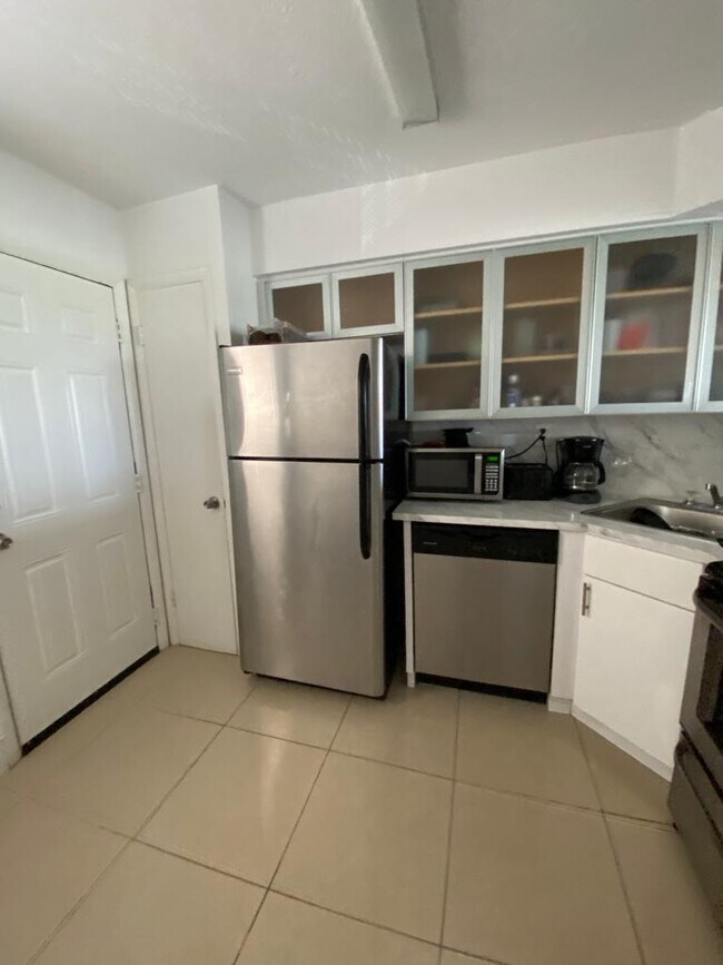 Foto del edificio - 1450 NE 191st St