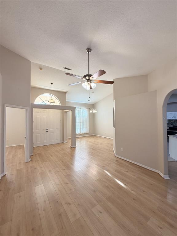 Building Photo - 10 Westfield Ln