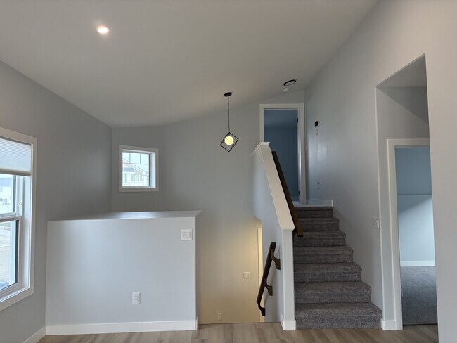 Photo du bâtiment - Brighton Rentals on Schmeiser & Taskamanwa