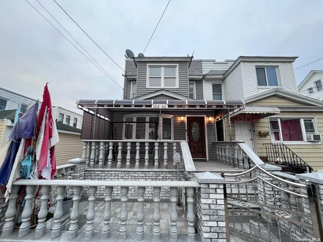 Primary Photo - 104-40-104105 105th St