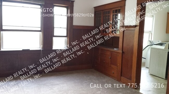 Building Photo - Midtown area, Old Southwest, Some uitlitie...