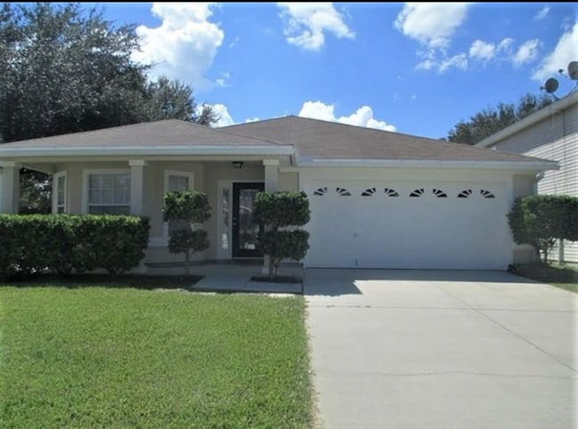 Building Photo - 14428 Woodfield Cir N