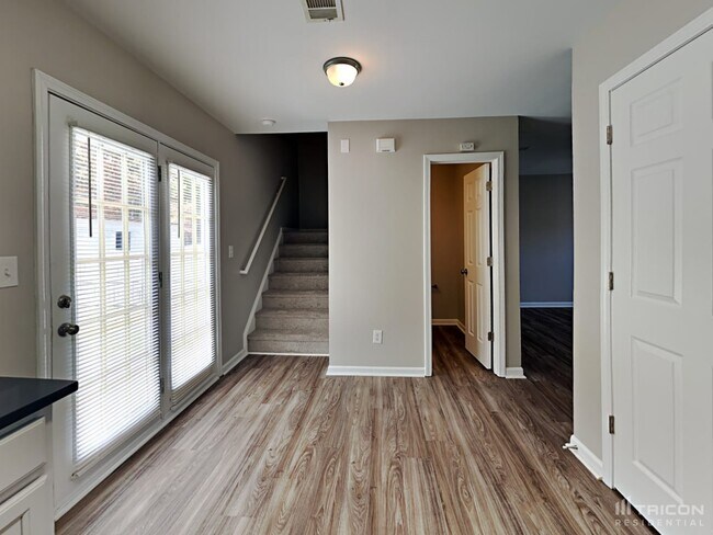 Building Photo - 5526 Henderson Oaks Dr