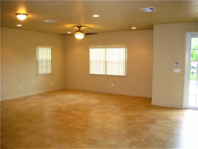 Foto del edificio - 624 NE 29th Dr