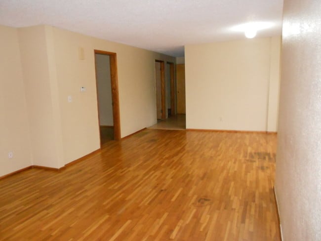 Building Photo - Beautiful N. Proctor District Home 5bdr