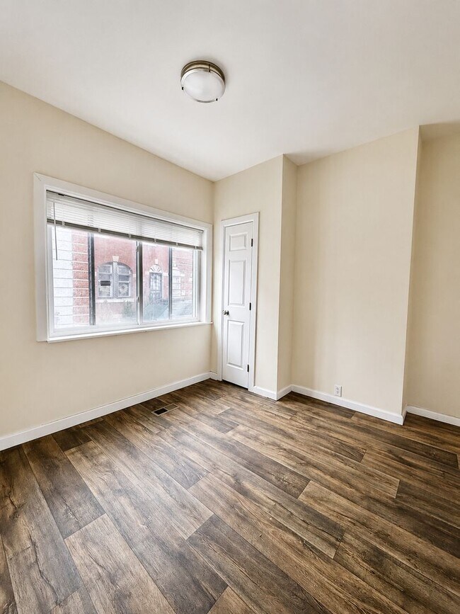 Foto del edificio - 3104 Hartville St