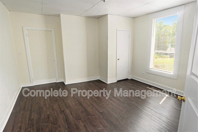 Building Photo - 4316 6th Ave