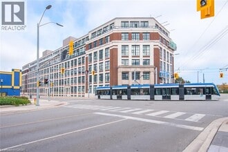 Building Photo - 404 King St W