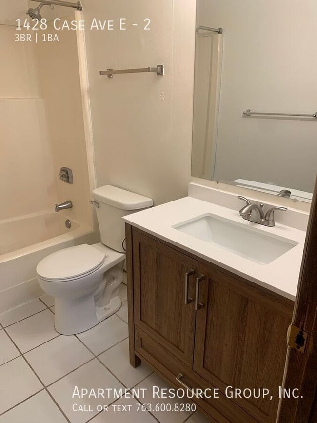 Building Photo - 1428 Case Ave E