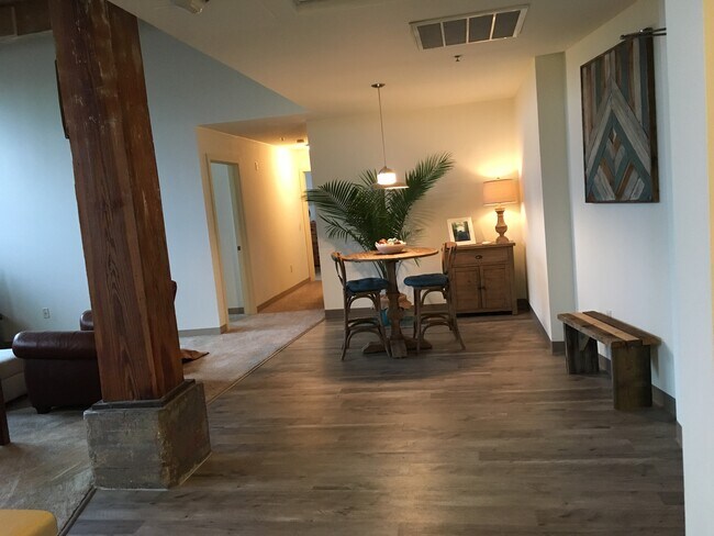 Foto del edificio - Shoe Factory Apartments