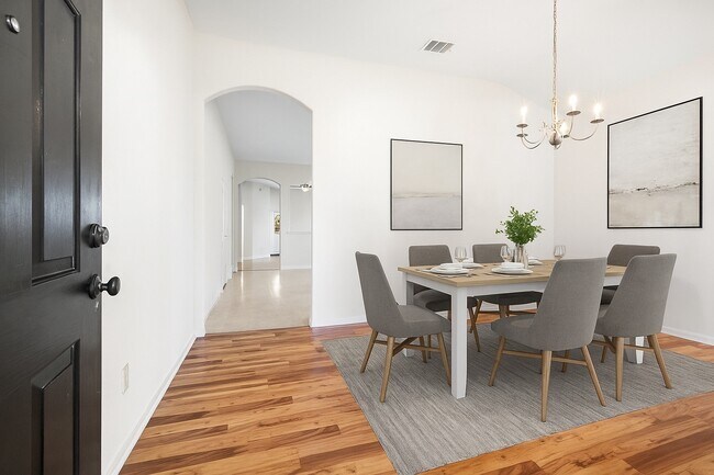 Foto del edificio - 7510 Summer Dale Dr