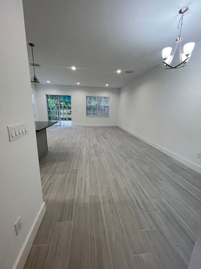 Foto del edificio - 639 SW 12th Ave