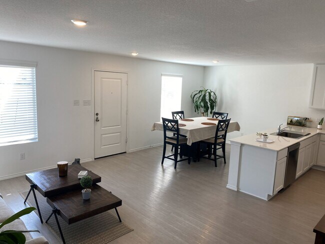 Foto del edificio - 252 Tugboat Annie Wy