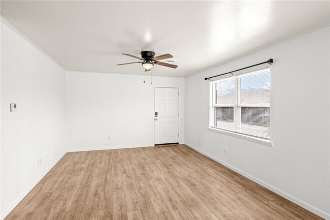 Building Photo - 1715 W Olrich St