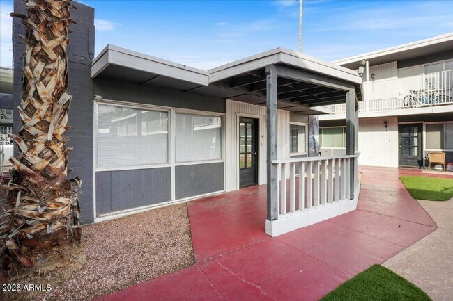 Building Photo - 6528 N 17th Ave