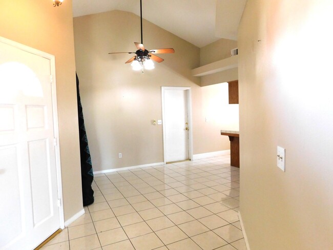 Foto del edificio - 21253 Windsong St