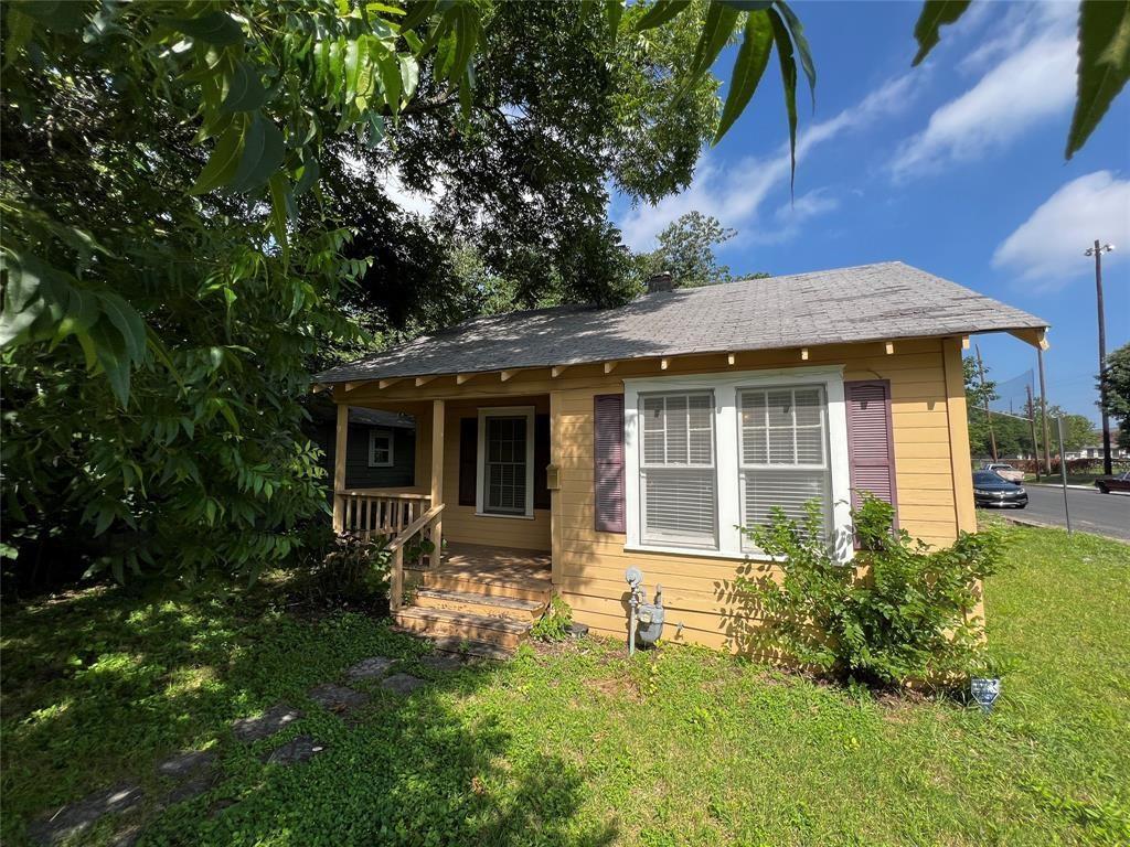 Foto principal - 210 Elkhart St