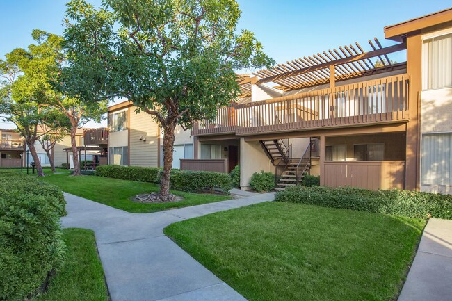 Foto del edificio - Canyon Village Apartment Homes