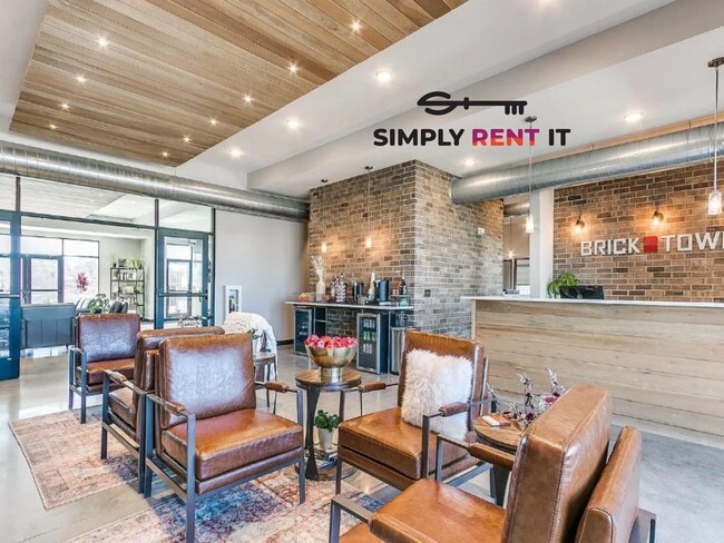 Building Photo - New 3 Bedroom, 3 Bathroom Sublease Brick Towne Ames Townhome