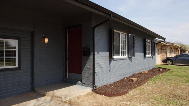 Foto del edificio - 413 Winding Ln