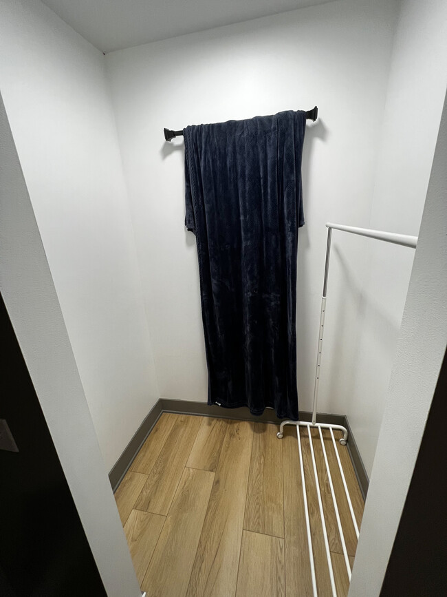Closet - 422 Locust St