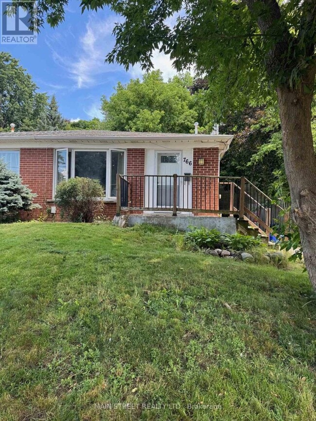 Building Photo - 766 Sunnypoint Dr