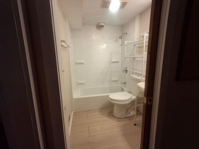 Building Photo - PMBAL-R829