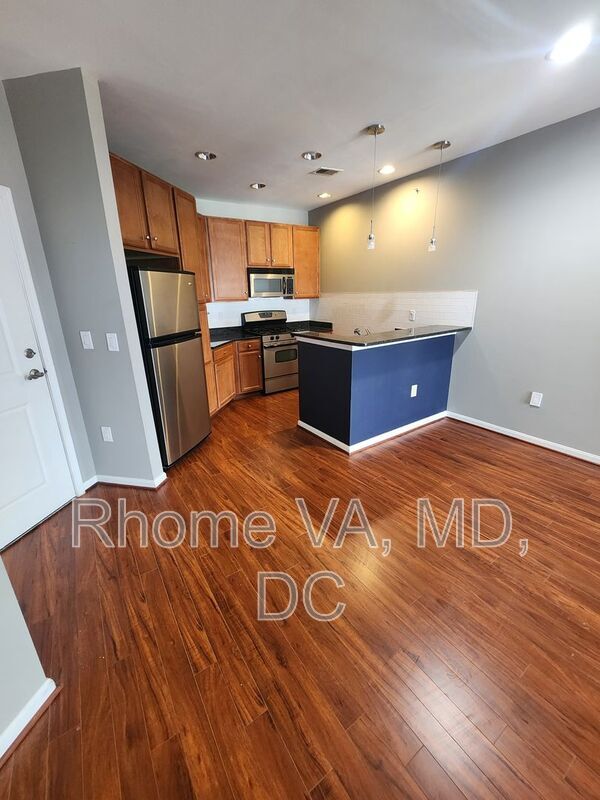 Building Photo - 2655 Prosperity Ave