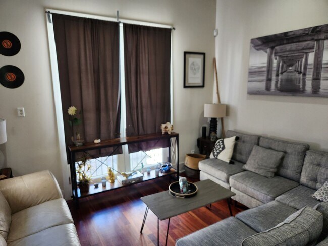 Foto del edificio - Downtown Rental