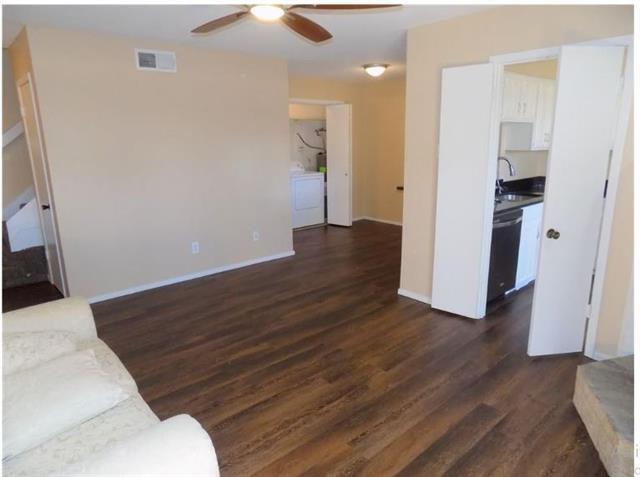 Foto del edificio - 14800 Enterprise Dr