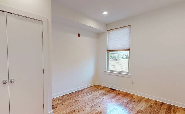 Foto del edificio - 1642 N Marshall St