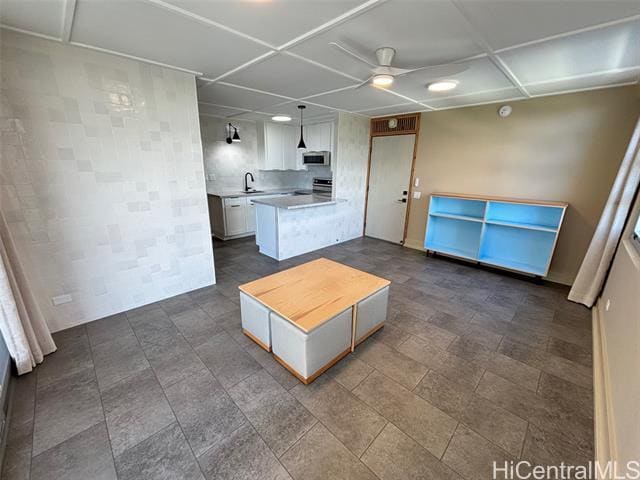 Building Photo - 2740 Kuilei St