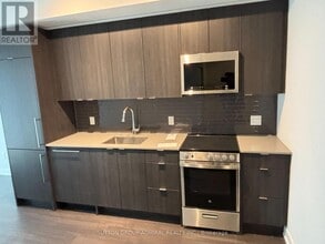 Building Photo - 4130 Parkside Village Dr