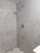 Building Photo - 4124 SW 61st Ave