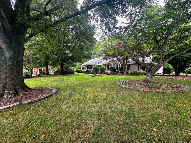 Building Photo - 6580 Cornwallis Rd