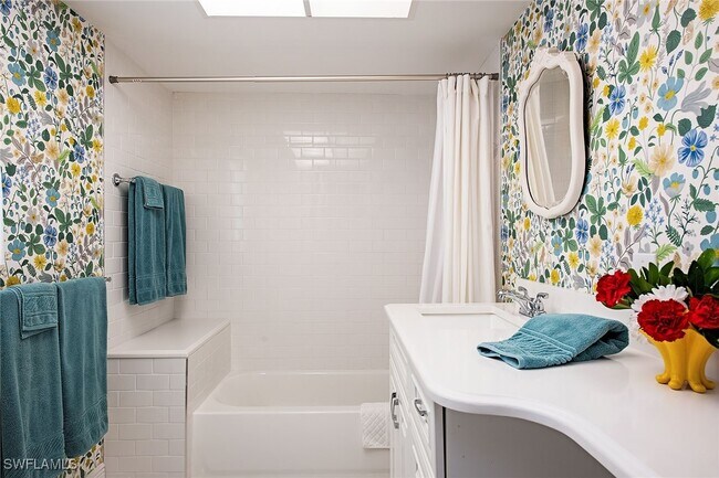 Building Photo - 525 Portside Dr