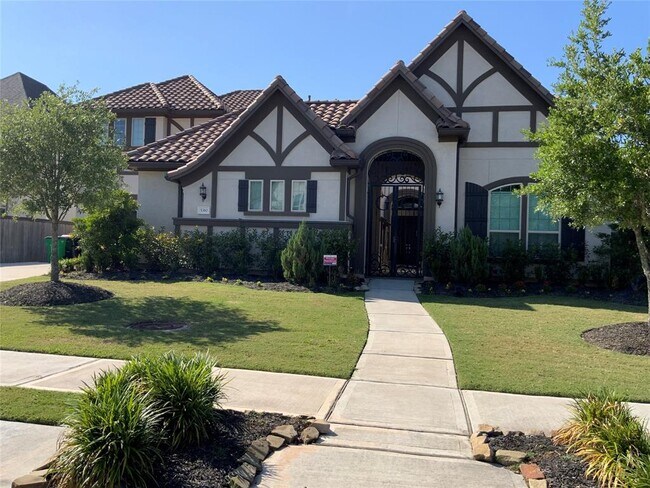 Building Photo - 5310 Priamus Dr