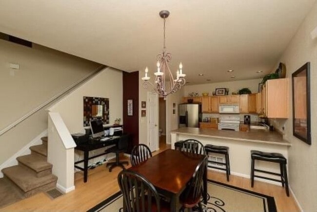 Building Photo - 2988 Redhaven Way