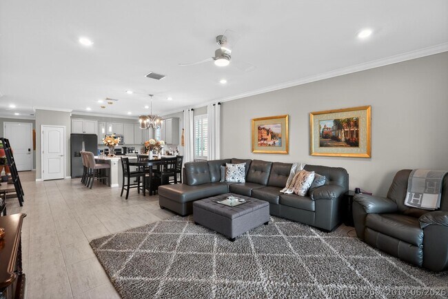 Building Photo - 10430 SW Captiva Dr
