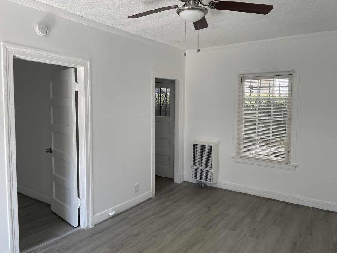 Primary Photo - 1145 N Formosa Ave