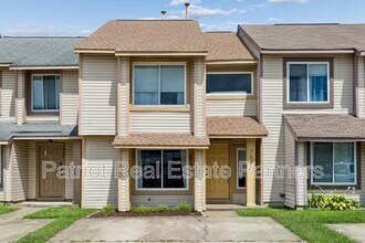 Building Photo - 754 Quesnel Dr