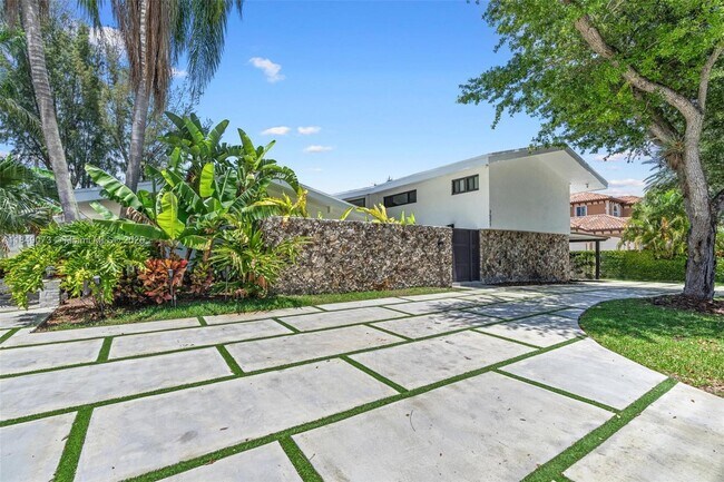 Foto del edificio - 7521 SW 56th St