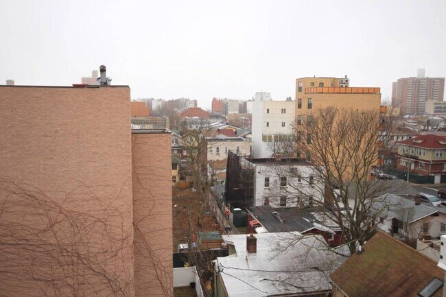 Foto del edificio - 2934 Brighton 4th St