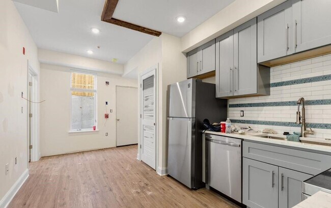 Building Photo - 511 Gorgas Ln
