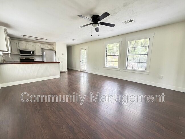 Foto del edificio - 11362 Cloverleaf Dr