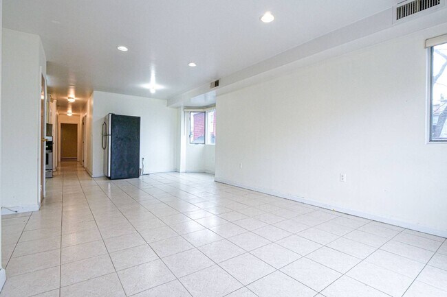 Foto del edificio - 520 E 9th St