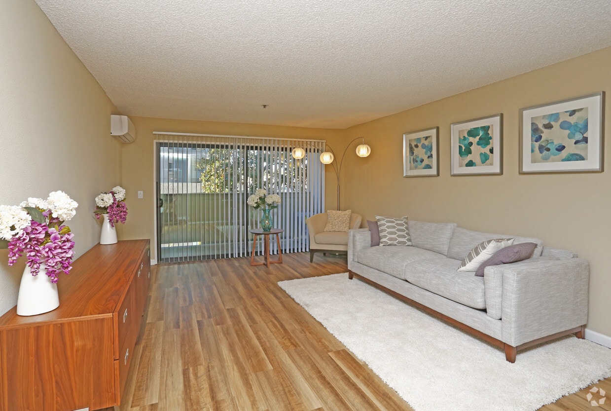 Springwood Apartments Los Altos, CA